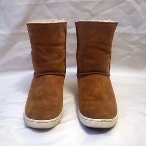 UGG Mika Classic Suede Sheepskin Sneakers Boots Chestnut Sz 8.5 EUC